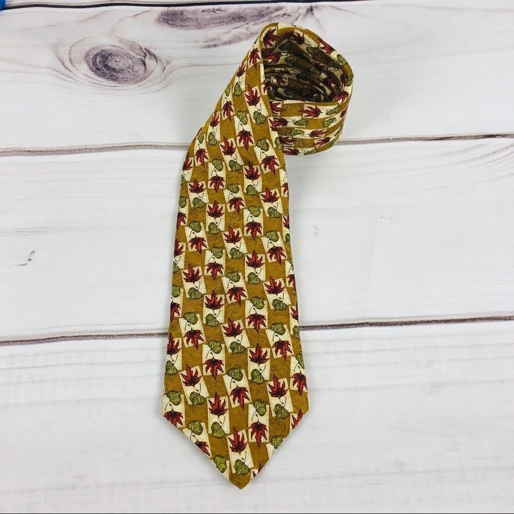 Lands' End 100% silk necktie.